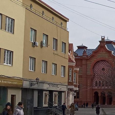 Затишна Двокімнатна Квартира В Самому Серці Ужгорода Uzhhorod Exterior photo